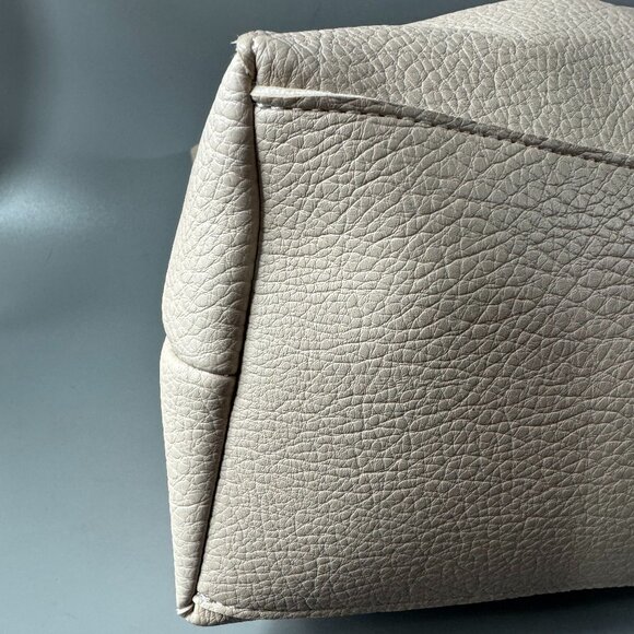 NWT Babana Republic Vegan Leather Slouchy Tote - Picture 15 of 16